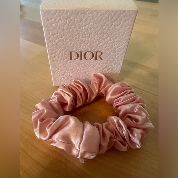 Christian Dior Beaute Pink Scrunchie - Picture 2 of 4